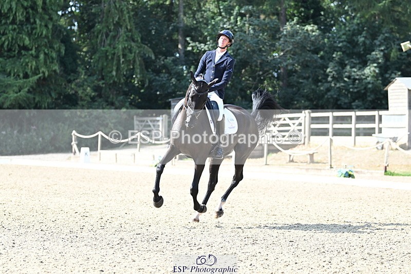 250810A-102748-05172 - 009-Ben.JamesClapton.Banks.Primadonna