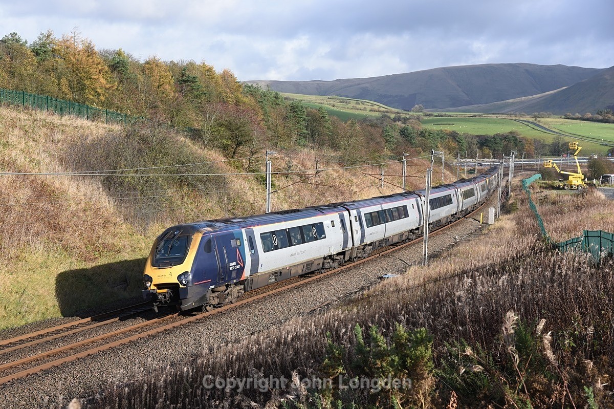JL - 1.11.22 221105 & 221104 9M51 08:52 Edinburgh - Euston via BNS - West Coast Main Line (north to south)