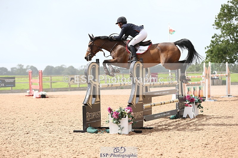 230812A-121208-08874 - Cls 32 Foxhunter