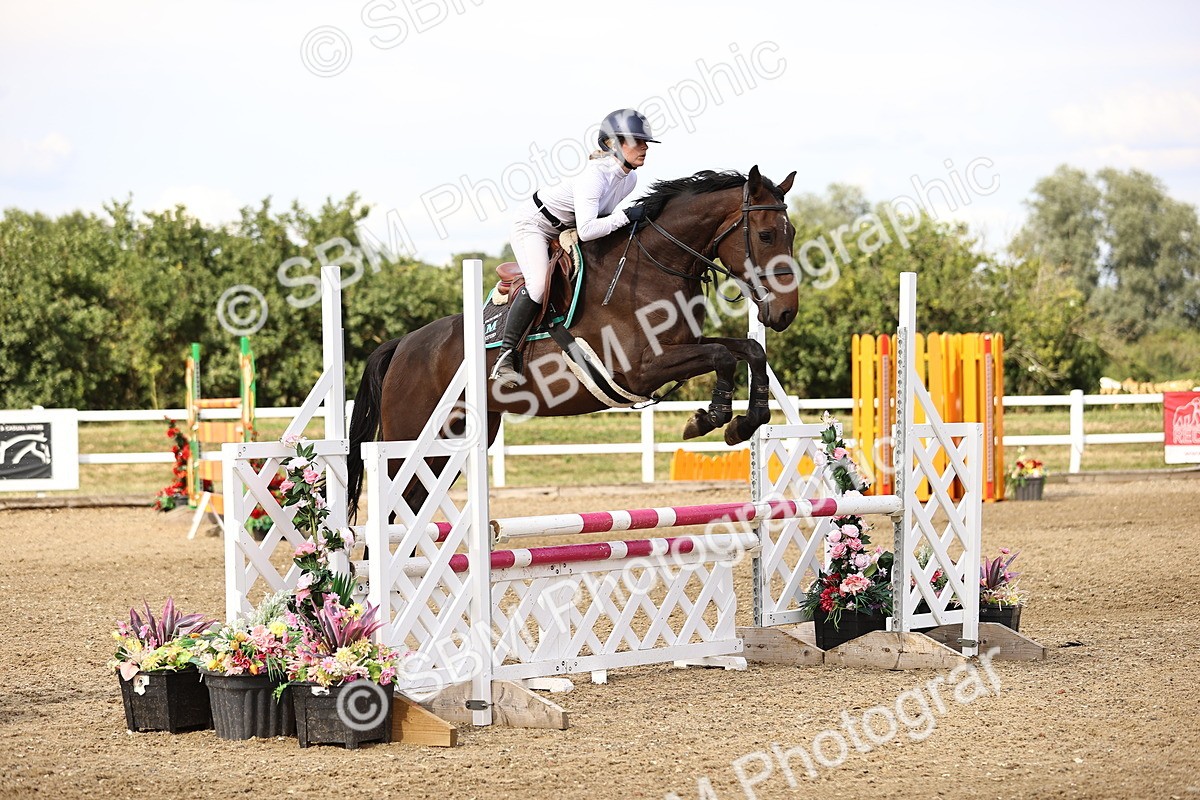 SBM_002443 - Class 18 - Ariat Senior British Novice- 90cm Open