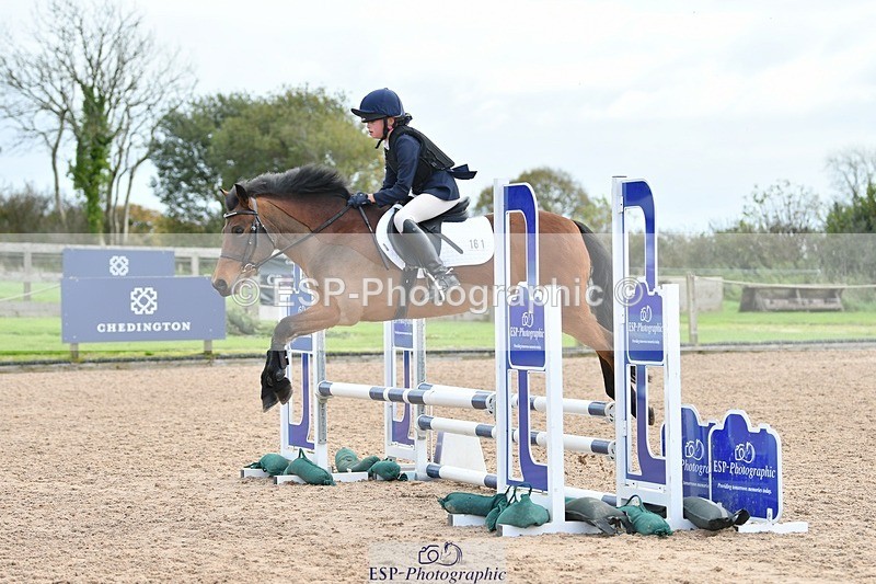 251026-110844-02268 - Cls 21+22 70cm Club and Schools