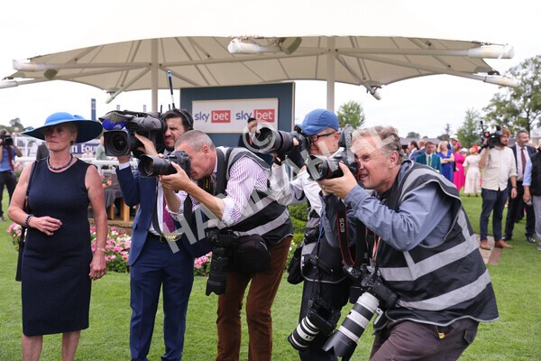 yr17082022r5-66 - Race 5 4.10pm Sky Bet Stayers Stakes