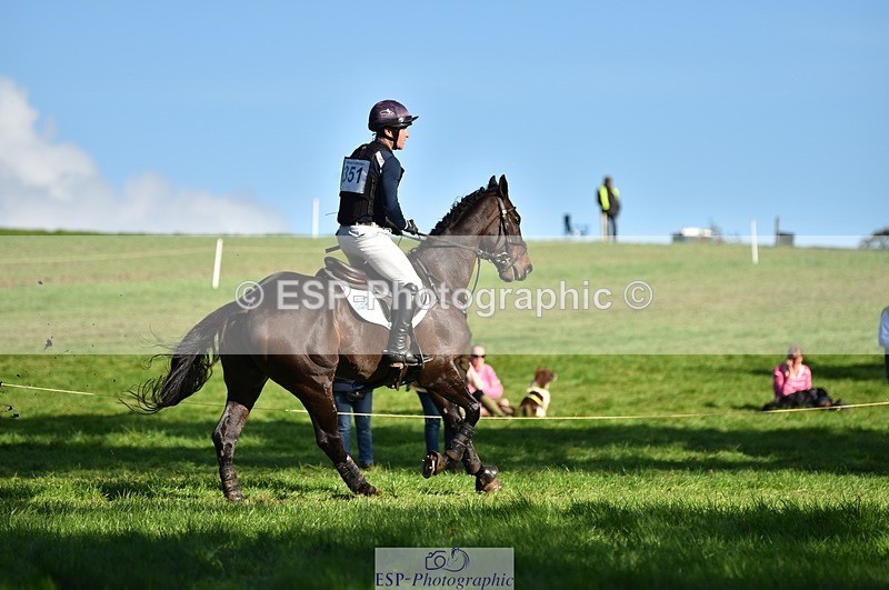 231022-150418-29318 - 351-MOONLIGHT.CHARMER-Aaron.Millar-XC