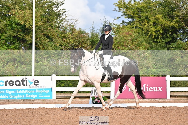 240817A-091028-06522 - 109-Michelle.Head-Alvescot.Winning.Mood