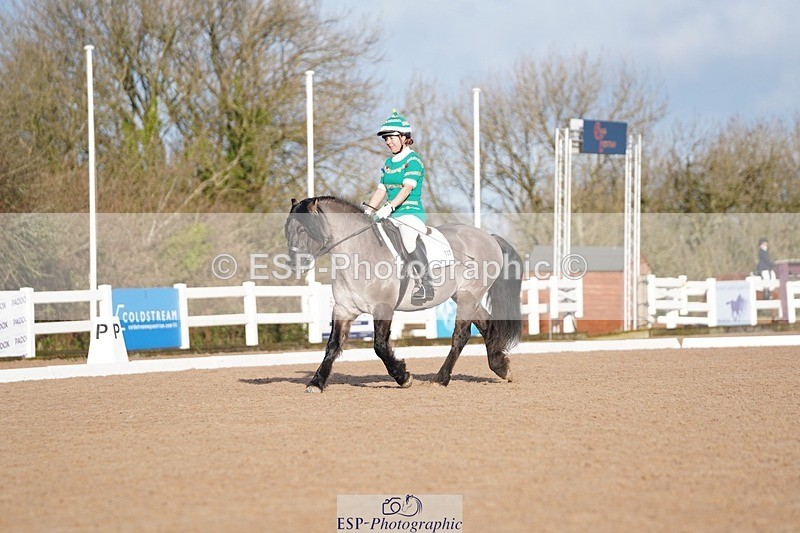 241214-113040-00319 - 117-Janine.Paterson-Pottertonpark.Mulreesh