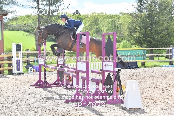 BPP_4829 - CLASS 14  SAT Senior British Novice/ 90cm Open