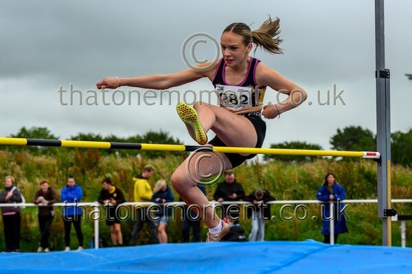 ComMast25-919585 - Field Female Set One