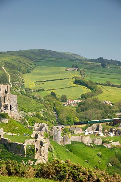 34028 Eddystone at Corfe Castle - Trains of Thought