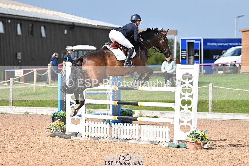 240912A-144136-02233 - Cls 5 National 1.30m Open