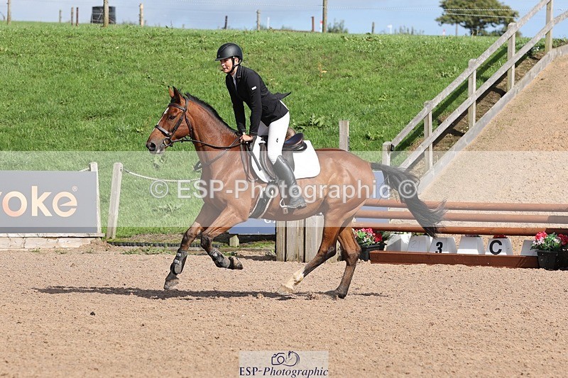 250911-145622-02583 - Cls 5 Chard Snr 90cm Speed Derby