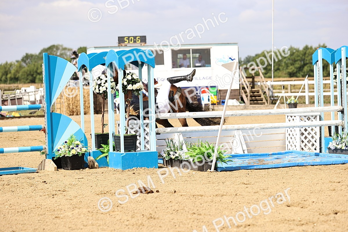 SBM_009633 - Class 8 - Senior Newcomers - 1.10  Open