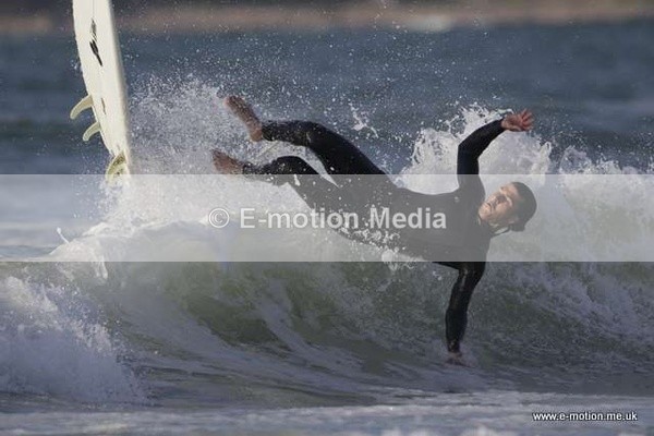 SU 080509 29 - Surf May 09