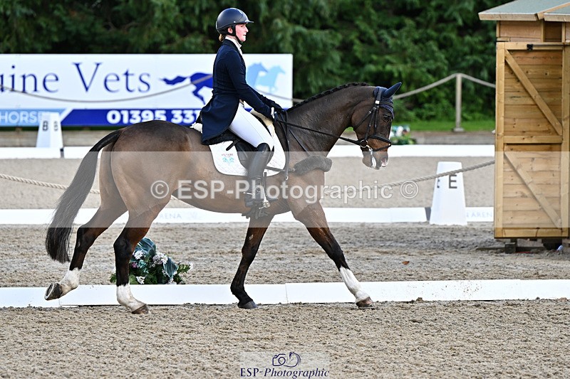 241023-151831-00510 - 109-Amber.Williams-THE.EMERALD.LILY