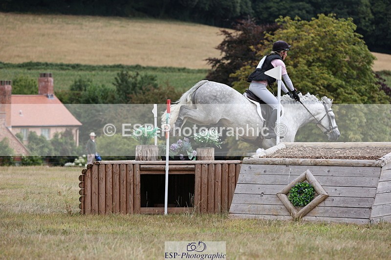 250802A-120545-03420 - C-122-Emma.Langfjord-Friend-MOUNTROSS.FIONN