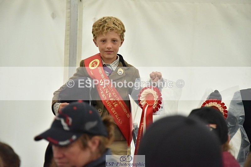 230825-171944-13007 - Friday 60cm and 70cm presentations