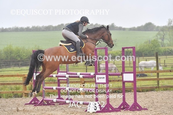 JAC_7522 - CLASS 14  Senior Newcomers/ 1.10m Open
