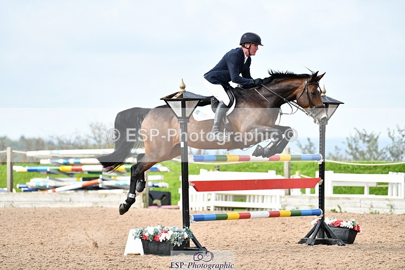 240915A-103751-09197 - Cls 26 National 1.30m Open