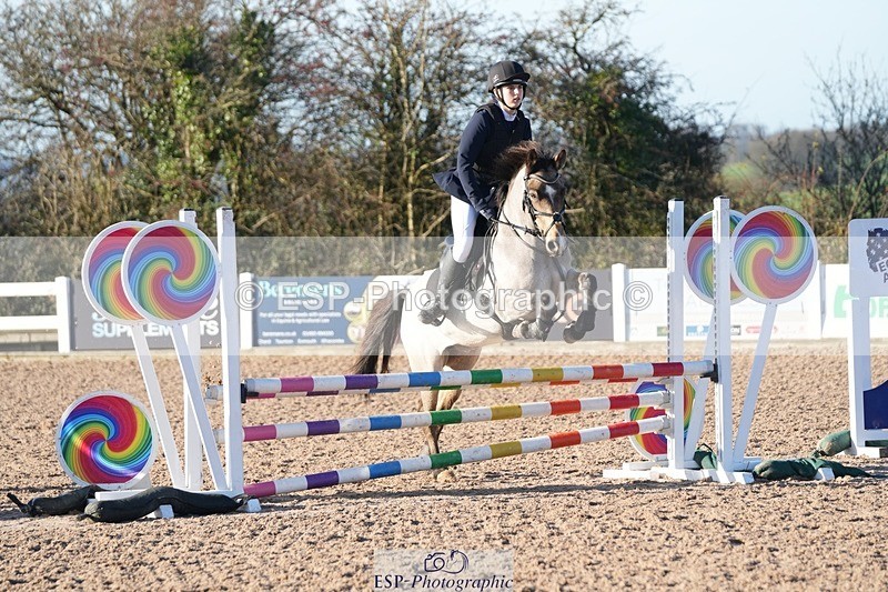 251130-103608-00950 - Cls 4 Pony Brit Nov & 80cm Open