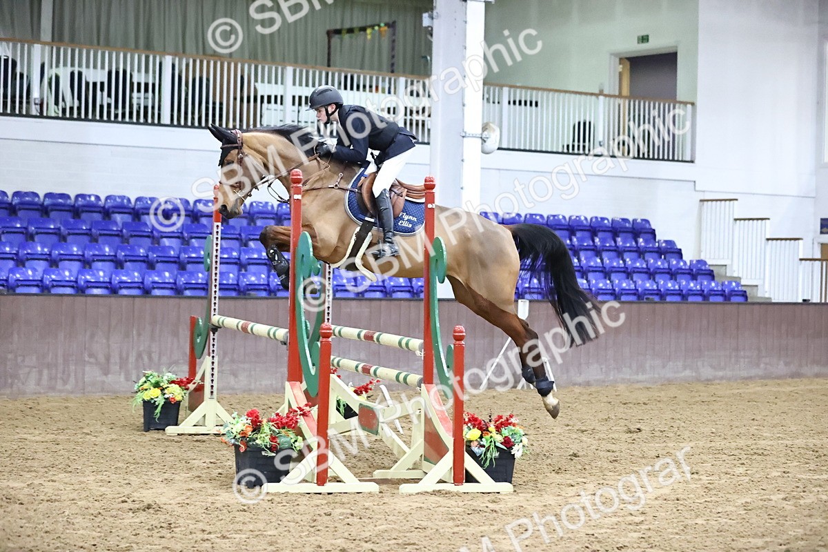 SBM_2557 - Class 9 - Senior Newcomers/ 1.10m Open