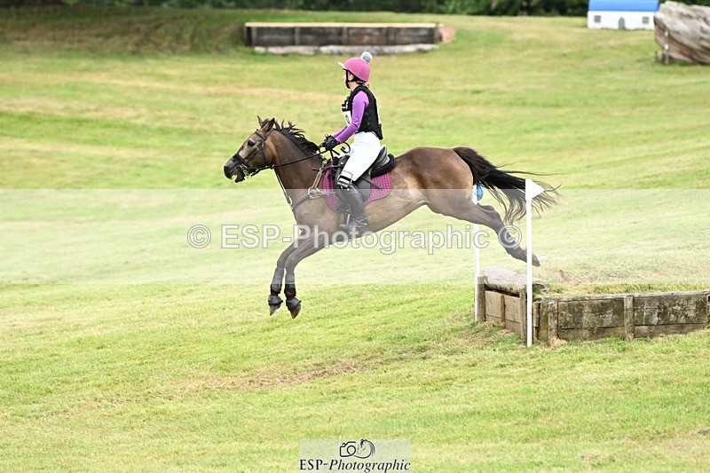 240825X-154647-36574 - 80cm XC 15.30 to 16.30