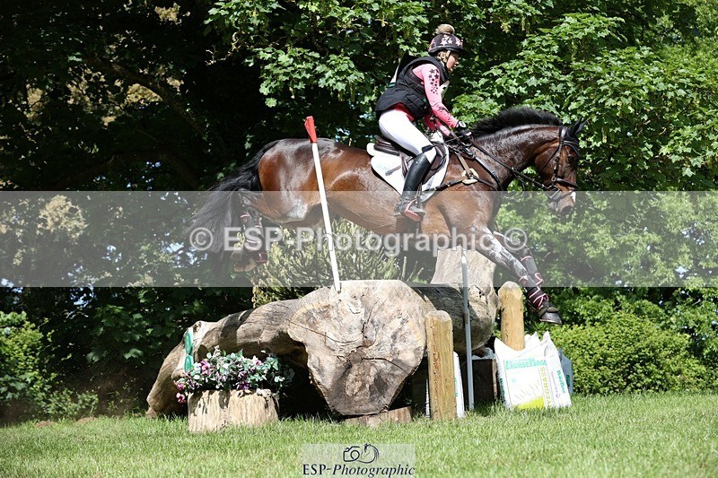 230527-102831-08856 - 254-PURE_TRENDSETTER-Ellie_Fredericks-XC