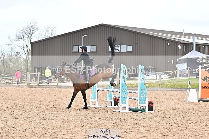 250414-112115-00459 - 90cm Round 1