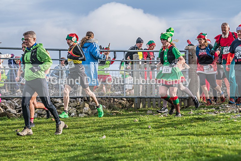 Litton-154 - Litton Christmas Cracker Fell Race (Limestone Series) Sunday 14th December 2025