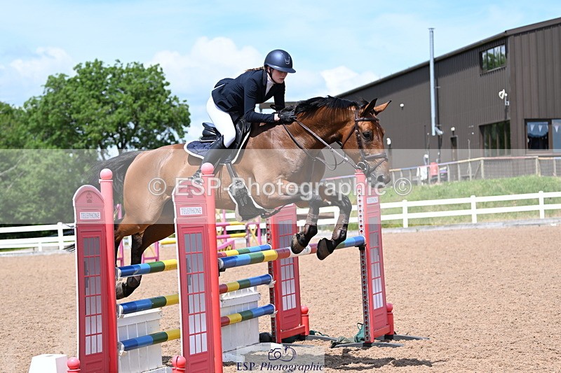 240619A-142328-00572 - Cls 4 Snr Newcomers and 1.10m Open