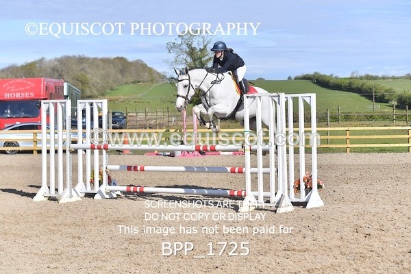 BPP_1725 - CLASS 18 SUN Senior Newcomers/ 1.10m Open