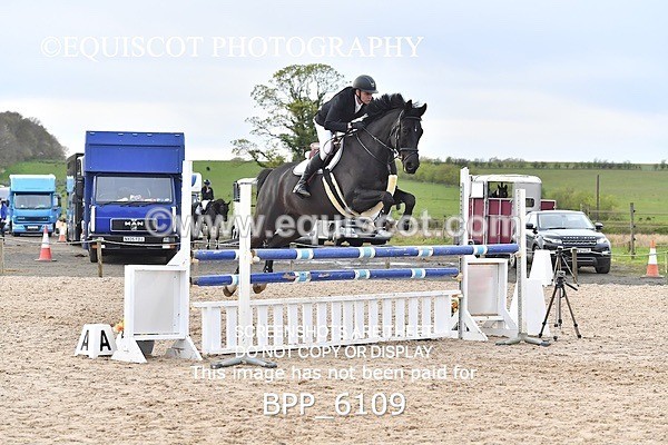 BPP_6109 - CLASS 27 SUN Senior Newcomers/ 1.10m Open