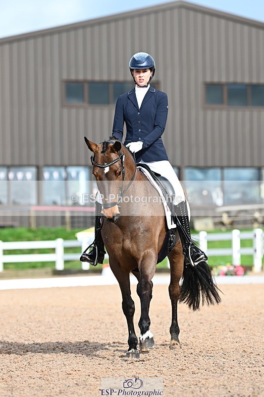 240218A-124813-07328 - 131-Lauren.Burrows-Active.Vogue