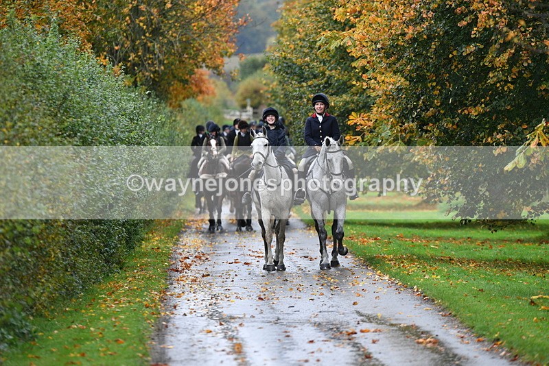WJ5_6173 - B&B walk back for Hunt Tea !