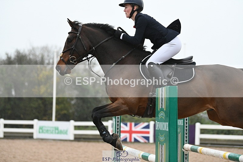 241103A-110619-07677 - SUN Cls 21 Snr Newcomers and 1.10m Open