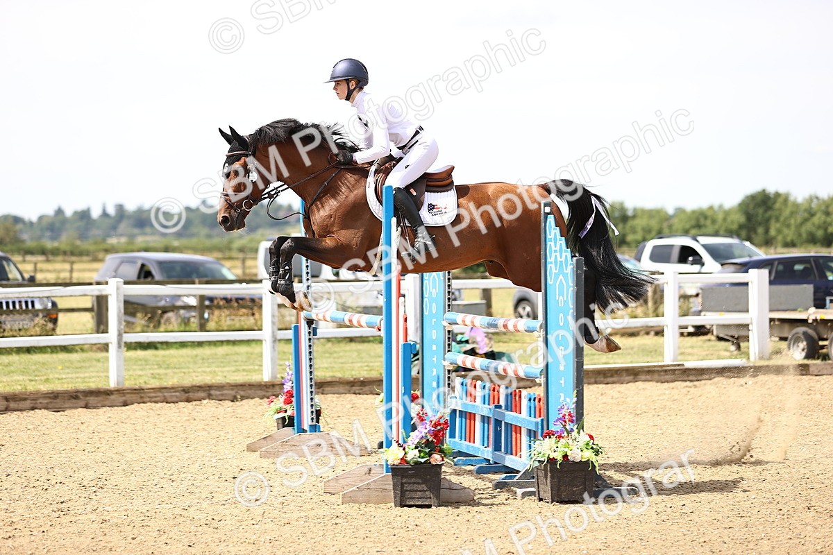 SBM_000438 - Class 15 - Redpost Equestian Senior Foxhunter - 1.20m