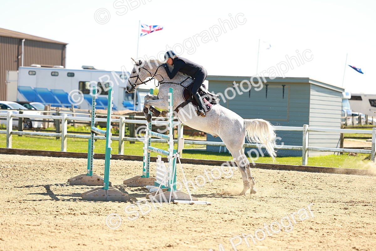SBM_001755 - Class 5 - Senior Foxhunter - 1.20m