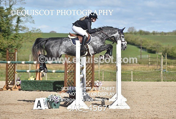 JAC_4567 - CLASS 11 SAT Andrew Hamilton Coach, RHS Foxhunter Championship Qualifier