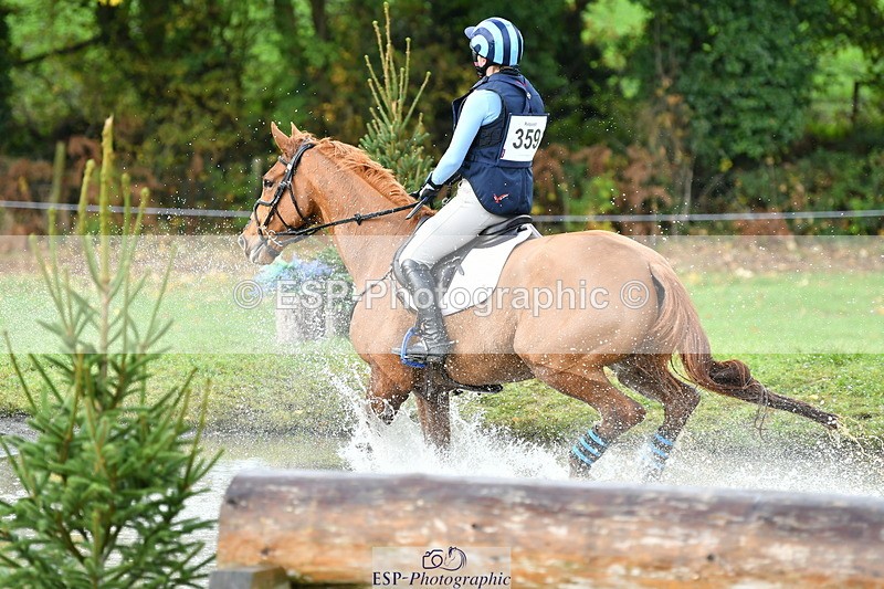 251025A-104551-17500 - D-359-Chloe.Richards