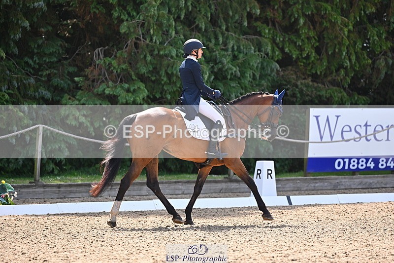 250523A-105051-05810 - D-455-Sarah.Clark-CASALLIA.S