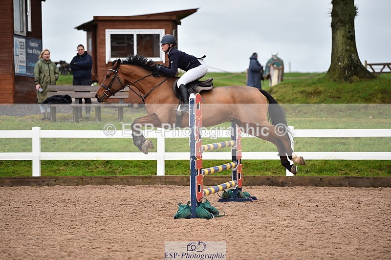 231203A-131232-01296 - Cls 9+10 Children on Horses 1m & 1.10m