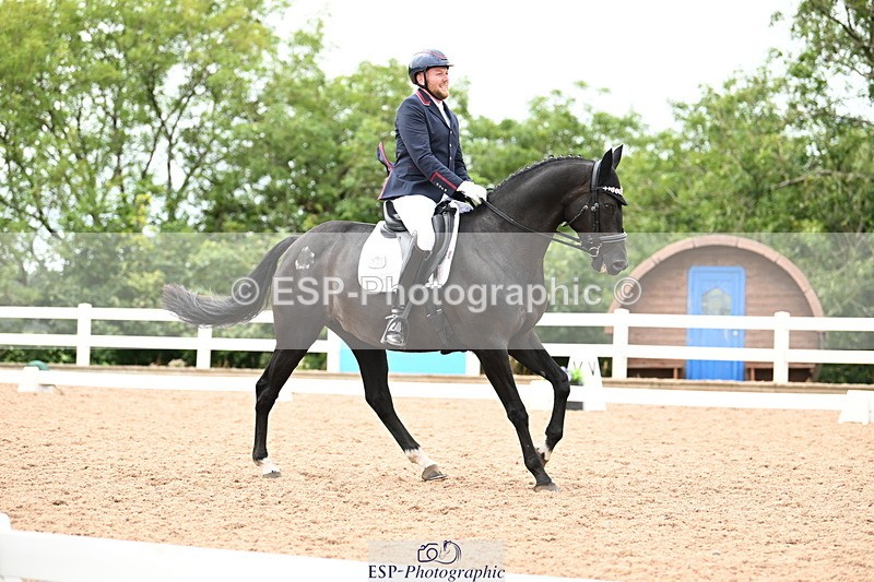 240815A-145839-02136 - 171-Martyn.Humphrey-Isabeau.May