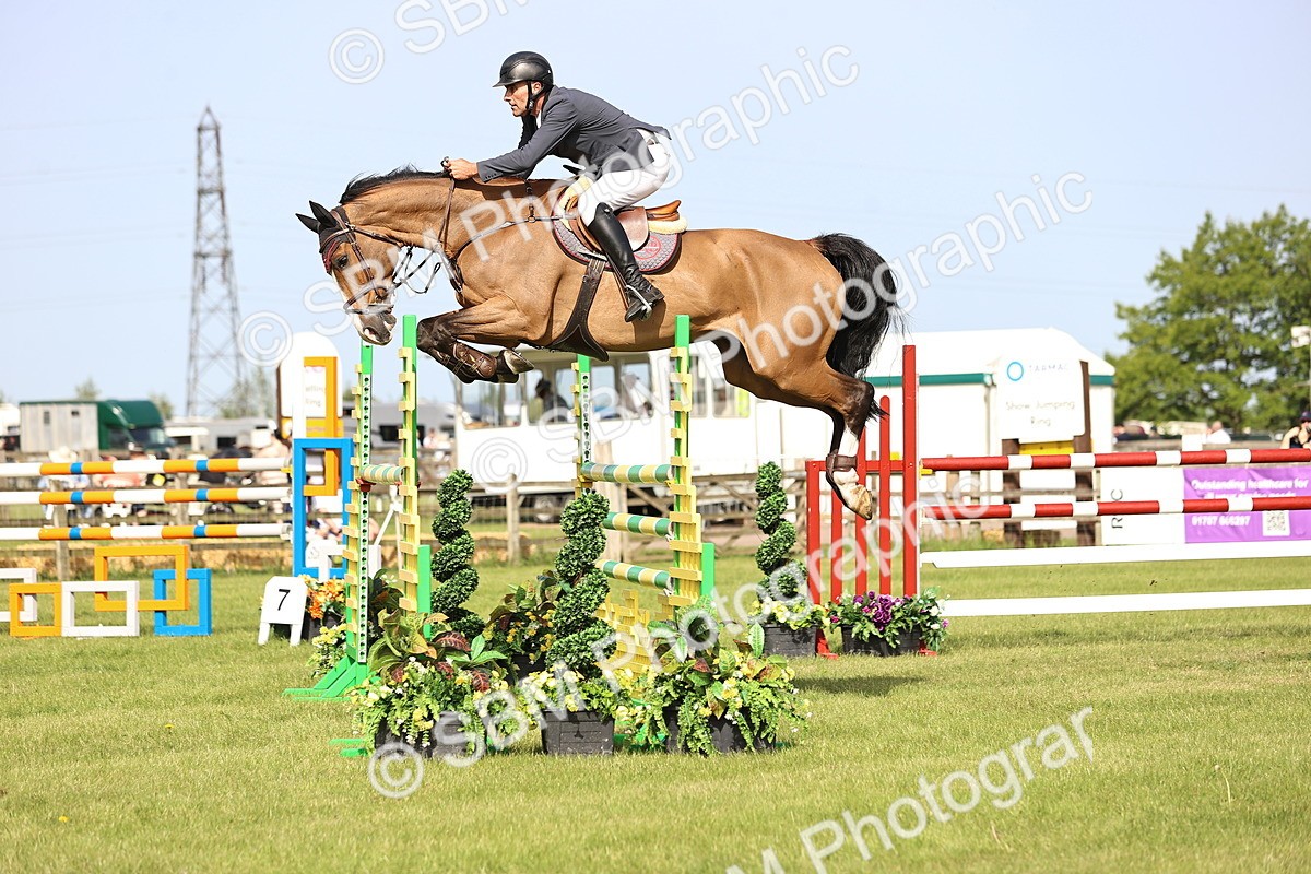SBM_01392 - Class 200 - Martin Grant Homes Welcome Stakes 1.25m Open