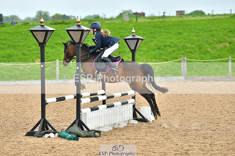 230513A-091618-00085 - Cls 11 Stepping Stones 128+138cm