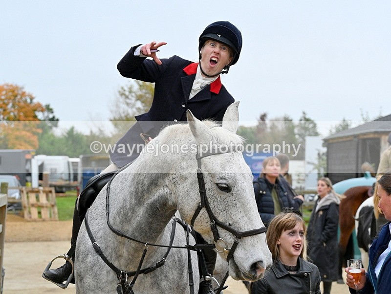 WJ7_6181 - Berks & Bucks - Children's Meet - The Old Farmhouse – Steventon.