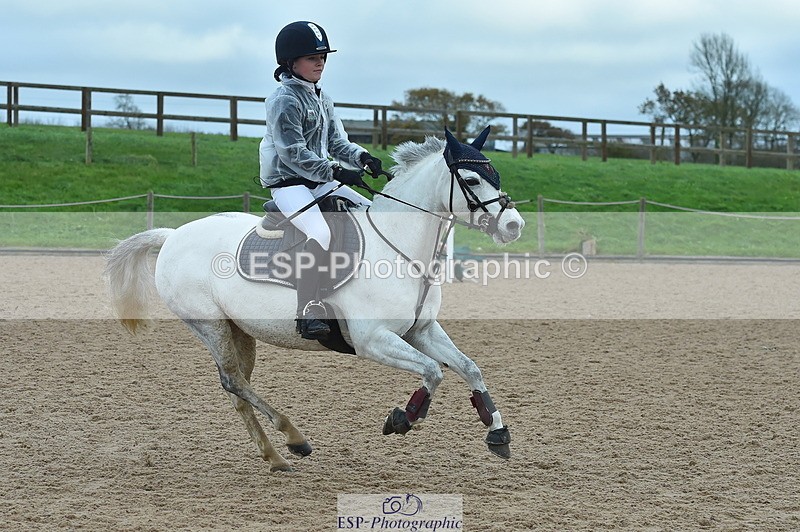 231119A-132852-05981 - Sun Cls 26 Springboard 128cm & 138cm