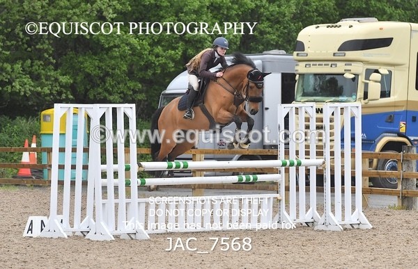 JAC_7568 - CLASS 14  Senior Newcomers/ 1.10m Open
