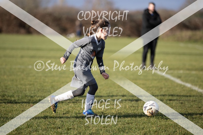 1DX30982 - 2026-01-17 FC Abbey Meads U9 Purple Girls V Develop FC U9 Girls