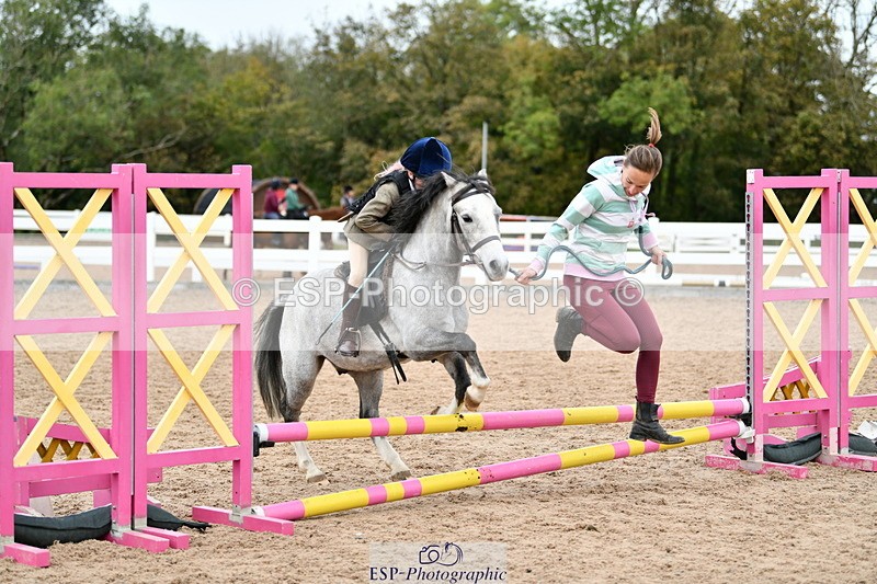 241013B-104136-00431 - Cls 2c 40cm Lead Rein