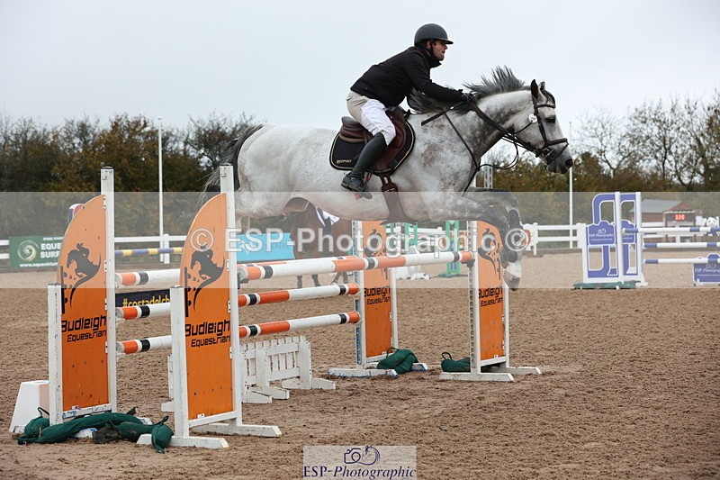 231112A-133725-04564 - Cls 20 Newcomers & 1.10m Open