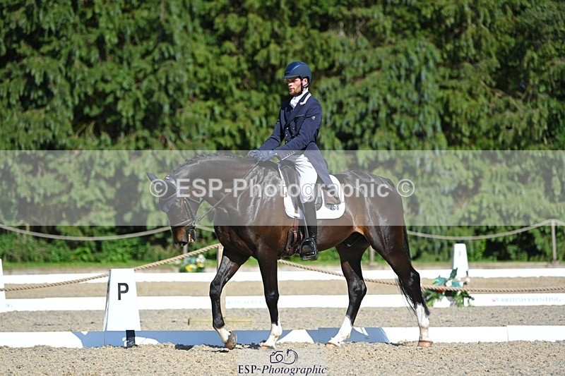 230526-165345-07428 - 258-DHI_KING_NELSON-Barnie_Brotherton-WEDTrotUp+DR