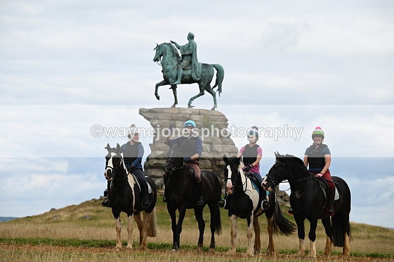 DSC_6450 - Time at Statue 12:17 to 12:44